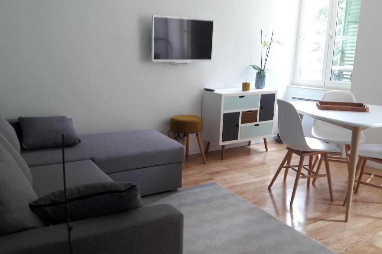 Un Appartement Lumineux Au Parc Beaumont Pau Luaran gambar